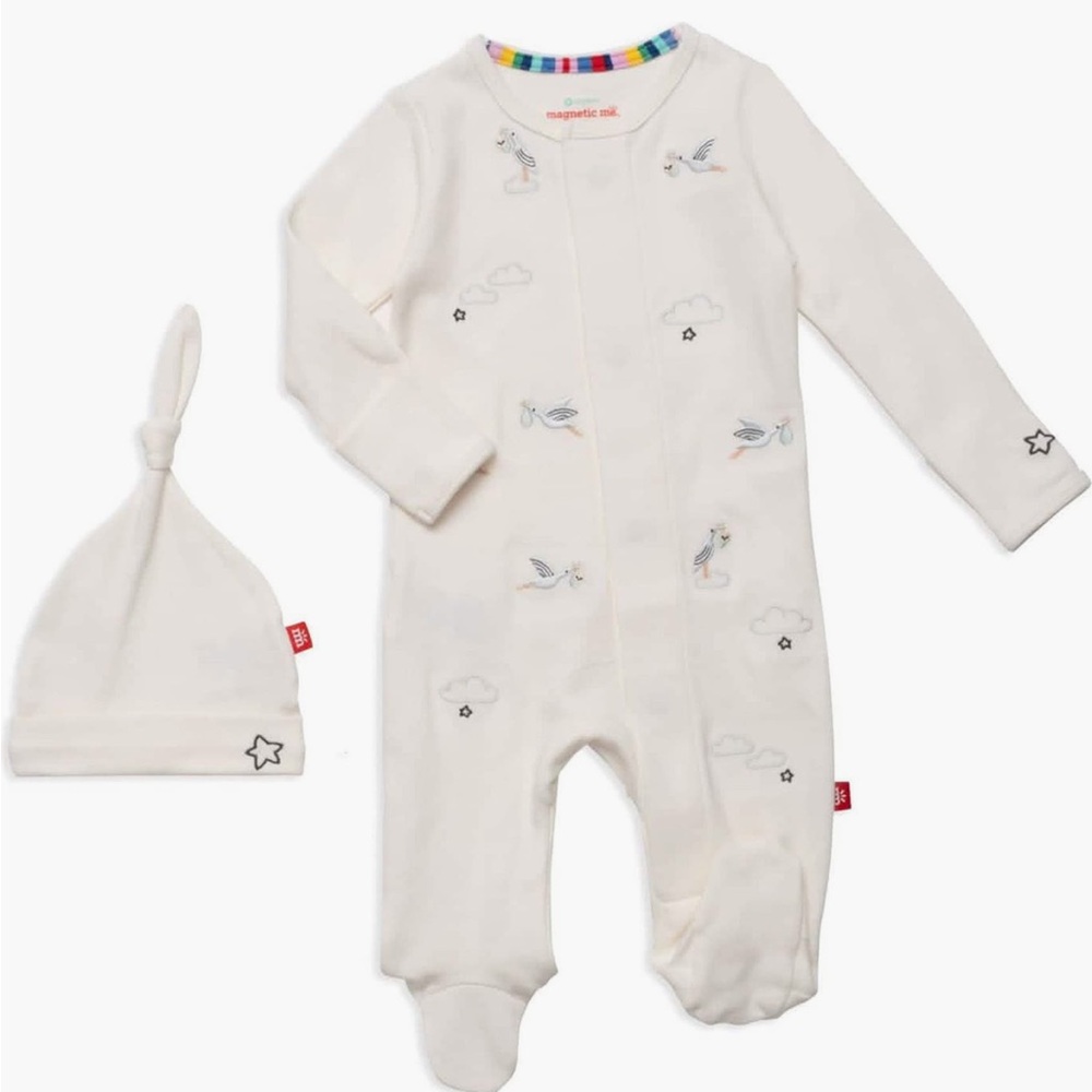 Magnetic Me Beary Special Delivery Organic Magnetic Footie with Hat Premie
